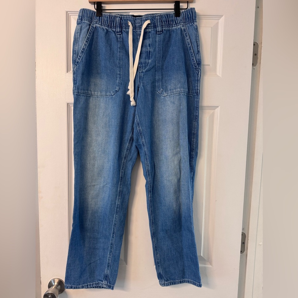 GAP Relaxed Easy Jean in Medium Indigo